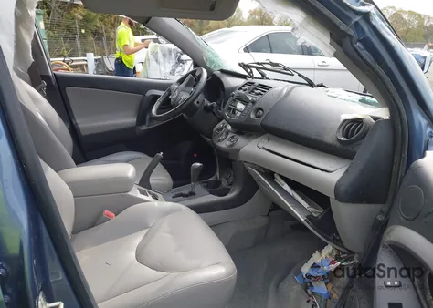 2010 Toyota Rav4 Limited z USA, uszkodzony, nr VIN 2T3YF4DV8AW035770